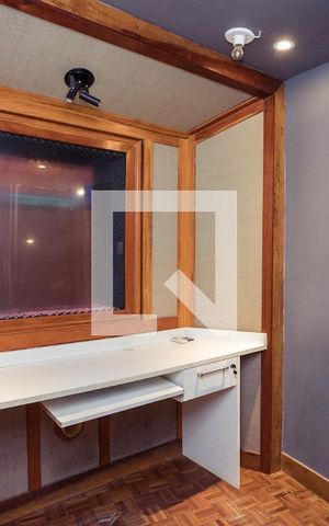 Casa à venda com 413m², 3 quartos e 4 vagasSala 1