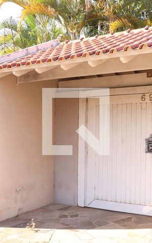 Casa à venda com 350m², 3 quartos e 2 vagasFachada