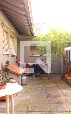 Casa à venda com 350m², 3 quartos e 2 vagasQuintal