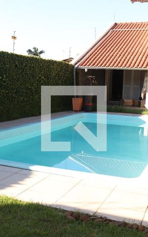 Casa à venda com 350m², 3 quartos e 2 vagasÁrea comum - Piscina