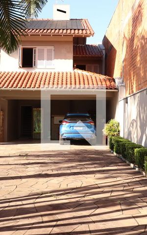 Casa à venda com 350m², 3 quartos e 2 vagasEntrada