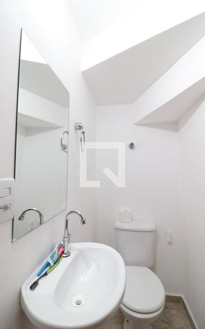 Casa de condomínio à venda com 56m², 2 quartos e 1 vagaLavabo 