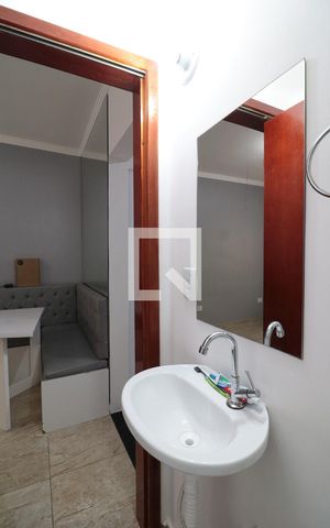 Casa de condomínio à venda com 56m², 2 quartos e 1 vagaLavabo 