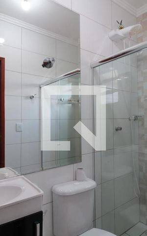 Casa de condomínio à venda com 56m², 2 quartos e 1 vagaBanheiro Social