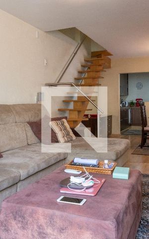 Casa à venda com 220m², 3 quartos e 2 vagasSala