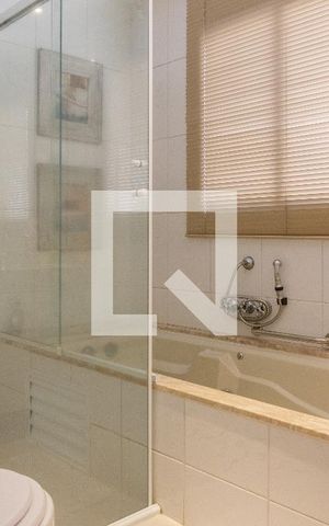 Casa à venda com 220m², 3 quartos e 2 vagasBanheiro Social