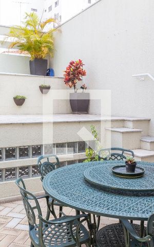 Casa à venda com 220m², 3 quartos e 2 vagasQuintal