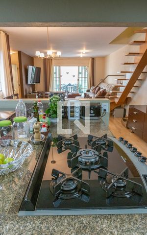 Casa à venda com 220m², 3 quartos e 2 vagasCozinha