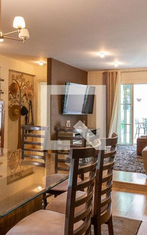 Casa à venda com 220m², 3 quartos e 2 vagasSala