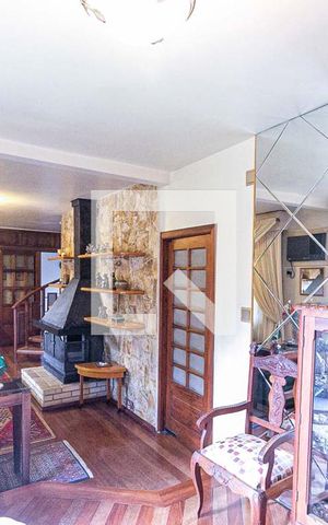 Casa à venda com 408m², 5 quartos e 2 vagas Casa à venda com 408m², 5 quartos e 2 vagasSala 2