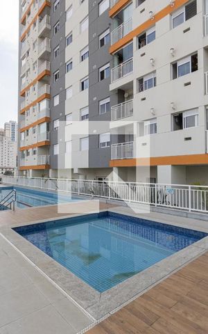 Apartamento à venda com 50m², 2 quartos e 1 vaga Apartamento à venda com 50m², 2 quartos e 1 vagaÁrea comum - Piscina