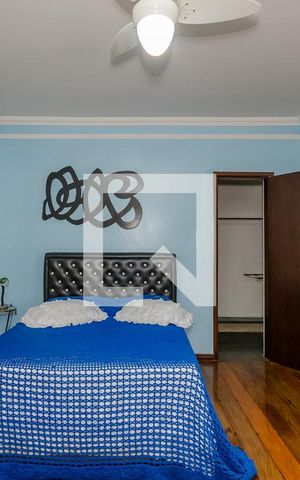 Casa à venda com 900m², 4 quartos e 3 vagas Casa à venda com 900m², 4 quartos e 3 vagasSuíte 2