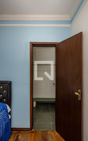 Casa à venda com 900m², 4 quartos e 3 vagas Casa à venda com 900m², 4 quartos e 3 vagascloset Suíte 2