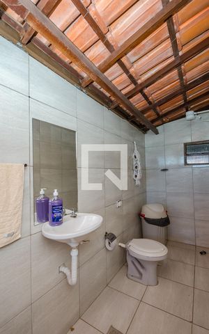 Casa à venda com 900m², 4 quartos e 3 vagas Casa à venda com 900m², 4 quartos e 3 vagasBanheiro - Salão de jogos