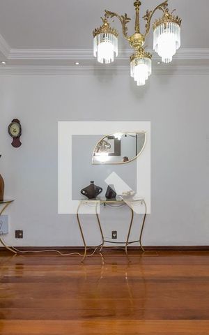 Casa à venda com 900m², 4 quartos e 3 vagas Casa à venda com 900m², 4 quartos e 3 vagasSala 2