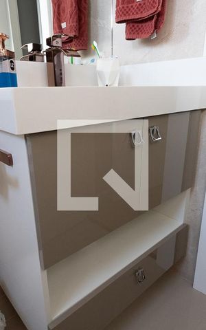 Apartamento à venda com 68m², 3 quartos e 2 vagas Apartamento à venda com 68m², 3 quartos e 2 vagasBanheiro da Suíte