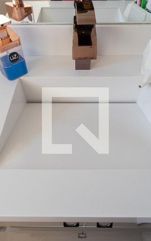 Apartamento à venda com 68m², 3 quartos e 2 vagas Apartamento à venda com 68m², 3 quartos e 2 vagasBanheiro da Suíte