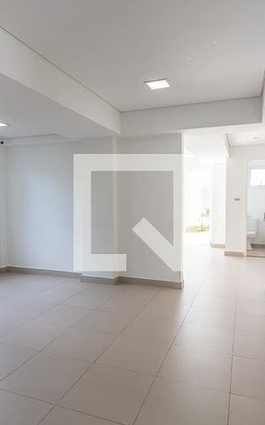 Apartamento à venda com 68m², 3 quartos e 2 vagas Apartamento à venda com 68m², 3 quartos e 2 vagasÁrea comum - Salão de festas