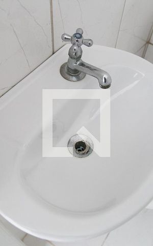 Casa de condomínio à venda com 83m², 2 quartos e 2 vagasLavabo