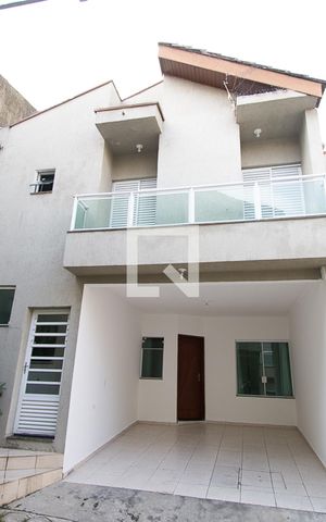 Casa de condomínio à venda com 83m², 2 quartos e 2 vagasFachada