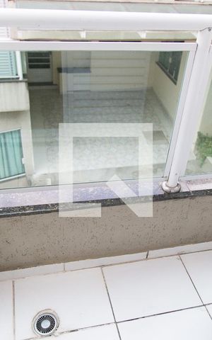 Casa de condomínio à venda com 83m², 2 quartos e 2 vagasSacada do Quarto 1