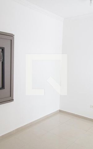 Casa de condomínio à venda com 83m², 2 quartos e 2 vagasSala