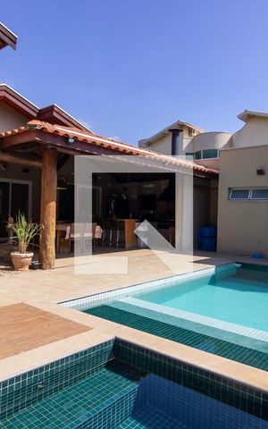 Casa de condomínio à venda com 412m², 5 quartos e 4 vagas Casa de condomínio à venda com 412m², 5 quartos e 4 vagasPiscina
