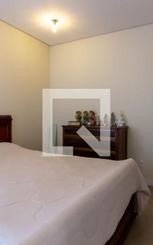 Casa de condomínio à venda com 412m², 5 quartos e 4 vagas Casa de condomínio à venda com 412m², 5 quartos e 4 vagasSuíte 1