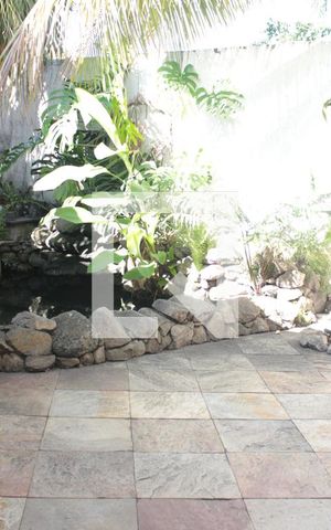Casa à venda com 231m², 3 quartos e 2 vagasLago /Quintal