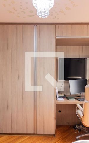 Apartamento à venda com 430m², 4 quartos e 4 vagas Apartamento à venda com 430m², 4 quartos e 4 vagasSuíte 2