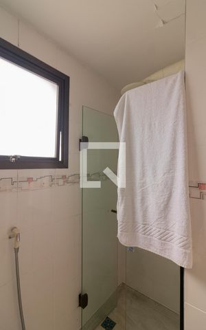 Apartamento à venda com 430m², 4 quartos e 4 vagas Apartamento à venda com 430m², 4 quartos e 4 vagasBanheiro Suíte 1