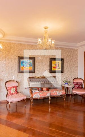 Apartamento à venda com 430m², 4 quartos e 4 vagas Apartamento à venda com 430m², 4 quartos e 4 vagasSala