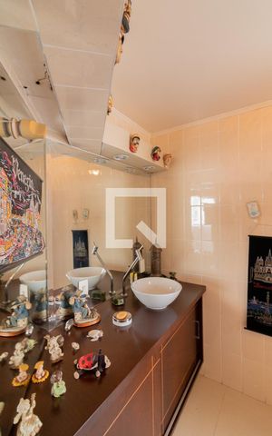Apartamento à venda com 430m², 4 quartos e 4 vagas Apartamento à venda com 430m², 4 quartos e 4 vagasCobertura