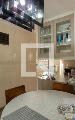 Apartamento à venda com 430m², 4 quartos e 4 vagas Apartamento à venda com 430m², 4 quartos e 4 vagasCopa