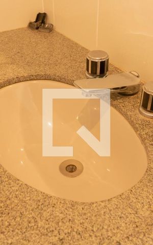 Apartamento à venda com 430m², 4 quartos e 4 vagas Apartamento à venda com 430m², 4 quartos e 4 vagasBanheiro Cobertura