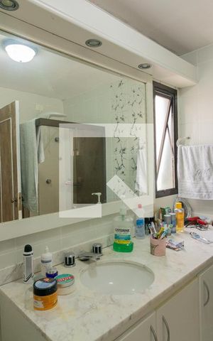 Apartamento à venda com 430m², 4 quartos e 4 vagas Apartamento à venda com 430m², 4 quartos e 4 vagasBanheiro Suíte 3