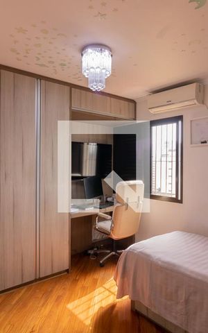 Apartamento à venda com 430m², 4 quartos e 4 vagas Apartamento à venda com 430m², 4 quartos e 4 vagasSuíte 2