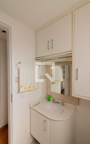 Apartamento à venda com 430m², 4 quartos e 4 vagas Apartamento à venda com 430m², 4 quartos e 4 vagasBanheiro Suíte 1