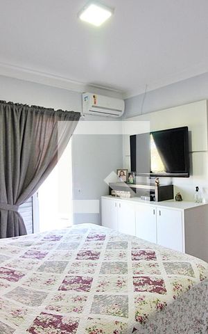 Casa à venda com 286m², 3 quartos e 4 vagasQuarto 1 - Suíte