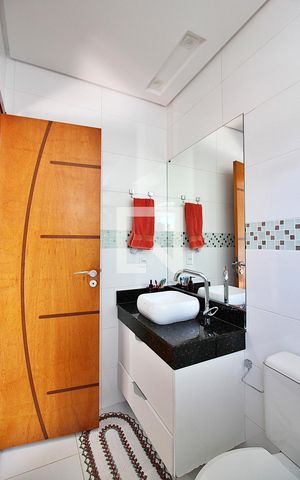 Casa à venda com 286m², 3 quartos e 4 vagasBanheiro do Quarto 2 - Suíte