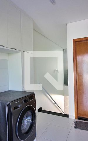 Casa à venda com 286m², 3 quartos e 4 vagasLavanderia