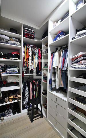 Casa à venda com 286m², 3 quartos e 4 vagasCloset do Quarto 1 - Suíte