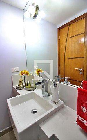 Casa à venda com 286m², 3 quartos e 4 vagasLavabo da Sala