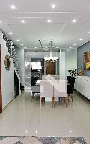 Casa à venda com 286m², 3 quartos e 4 vagasSala