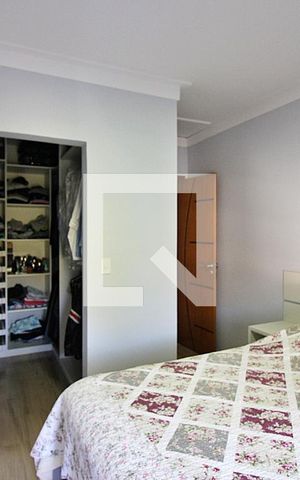 Casa à venda com 286m², 3 quartos e 4 vagasQuarto 1 - Suíte