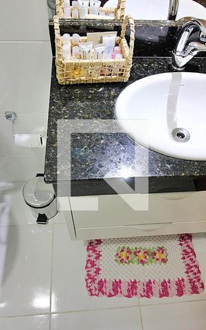 Casa à venda com 286m², 3 quartos e 4 vagasBanheiro Social