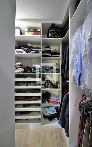 Casa à venda com 286m², 3 quartos e 4 vagasCloset do  Quarto 1 - Suíte