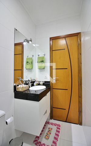 Casa à venda com 286m², 3 quartos e 4 vagasBanheiro Social