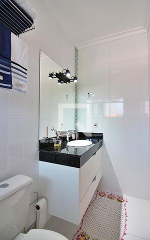Casa à venda com 286m², 3 quartos e 4 vagasBanheiro do Quarto 1 - Suíte