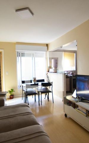 Apartamento à venda com 80m², 2 quartos e sem vagaSala